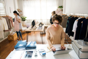 bisnis fashion