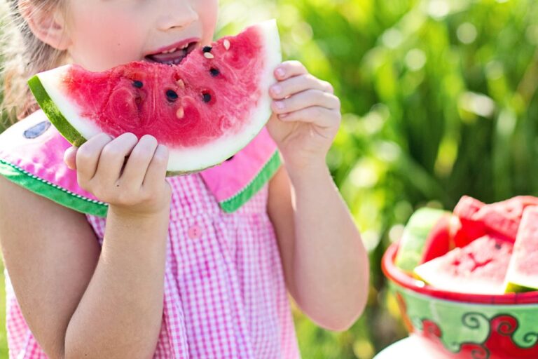 tips mengenalkan makanan pada anak